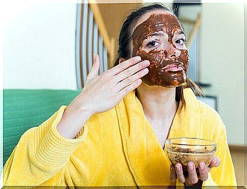 Prepare a face mask from brown sugar, lemon and baking soda.