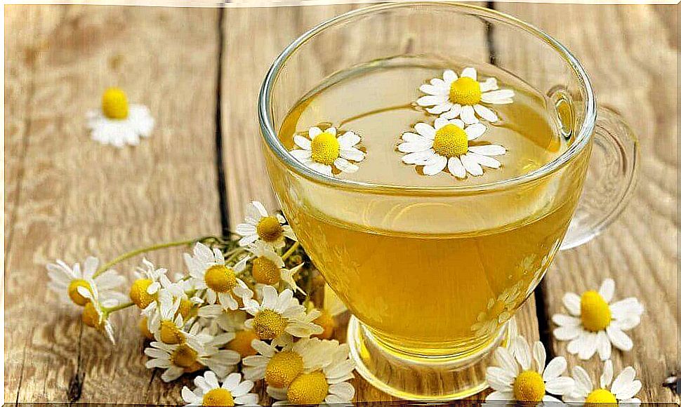 You can enjoy a chamomile drink to ward off flatulence.