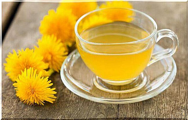 home treatments for kidney stones: dandelion tea