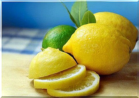 A lemon drink for cholesterol control and fat burning