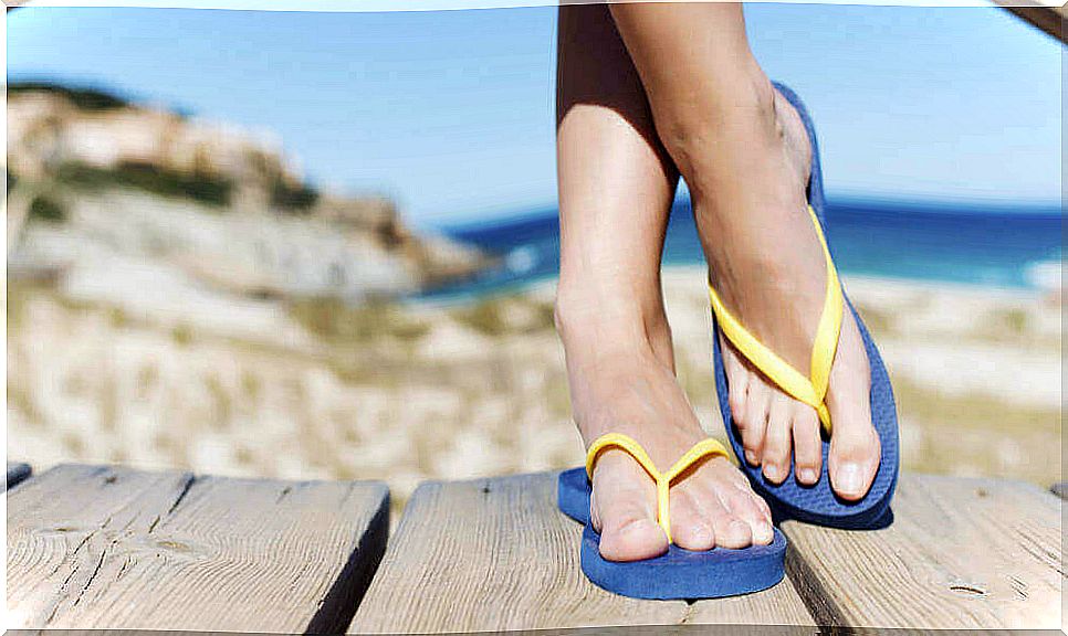 Foot problems caused by toe sandals