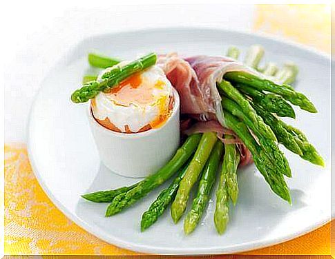 Asparagus is a healthy and low calorie food