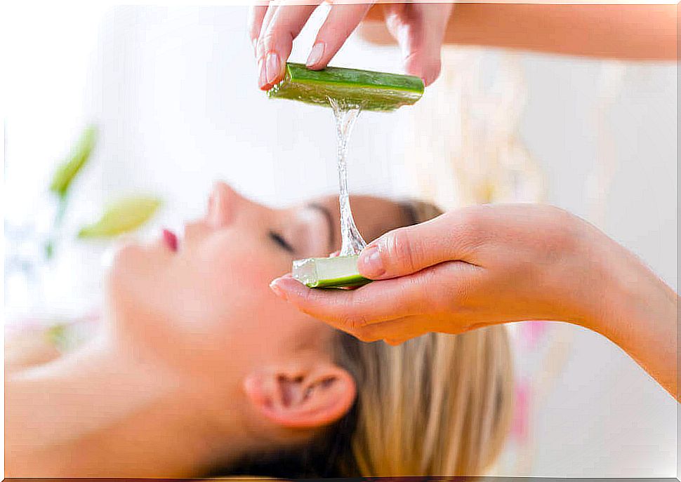 effectively fight wrinkles with aloe vera