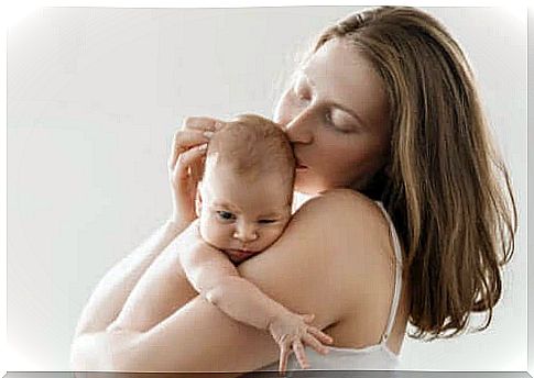 Skin contact between baby and mother is very important