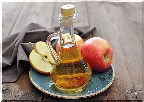 strengthen your hair with apple cider vinegar